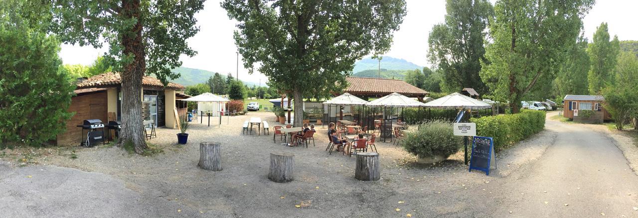 Les Chapelains Hotel Saillans  Exterior photo